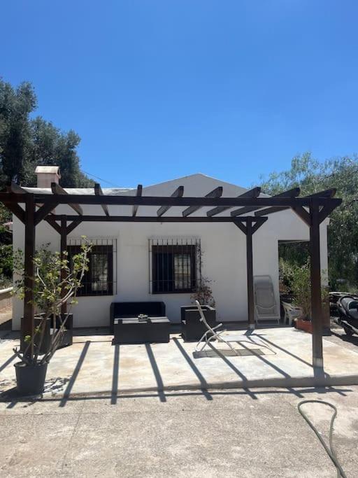 Farmhouse Surrounded By Centenary Olive Trees Олиас Экстерьер фото